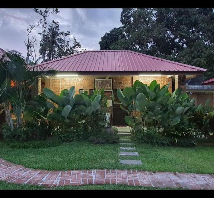 Kebun Puisi Vila Kajang Exterior foto